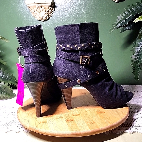 Peep Toe Heels Size 9 Black Syn Suede - Picture 2 of 7